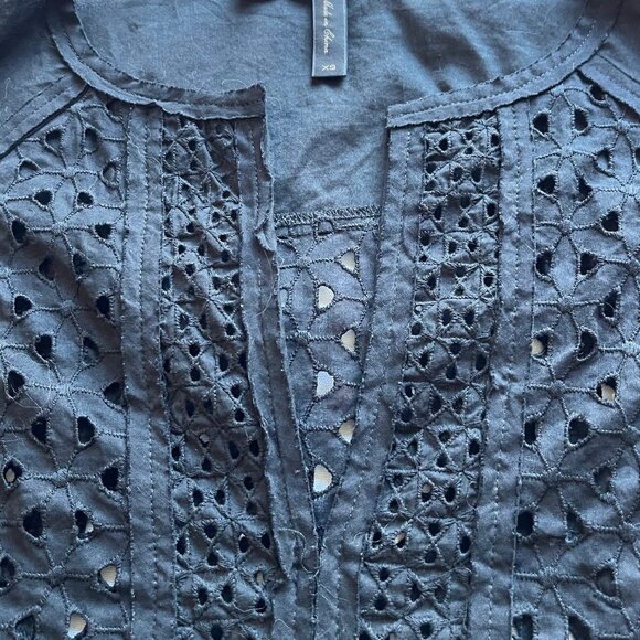 BCBGMAXAZRIA Women's "Camy" Black Eyelet Split Neck Tank Top Size XS - Picture 6 of 7